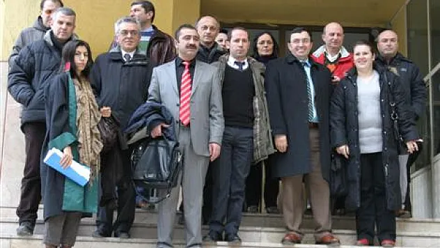 Okul bahçesindeki taşlanma davasına beraat kararı