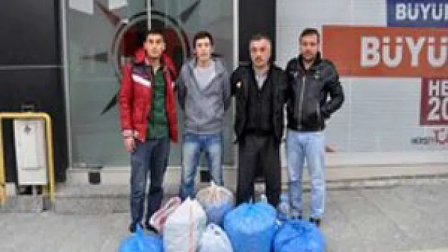 AK Parti'li gençlerden örnek davranış