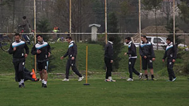 Çarşambaspor'da yaprak dökümü