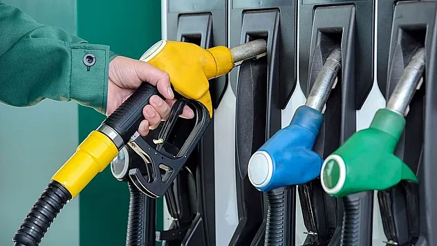 22 Mart 2026 Güncel Akaryakıt Fiyatları: Motorine 6 TL Zam mı Geliyor?