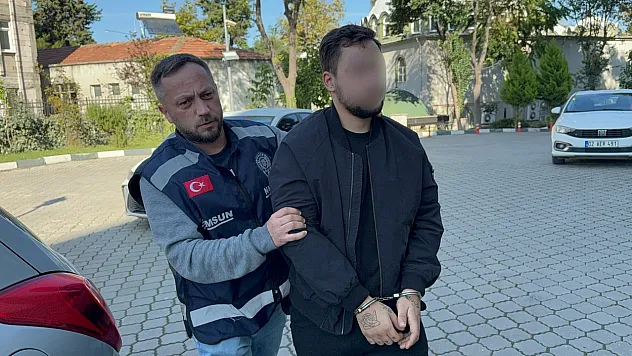 22 yaşındaki şüphelinin üzerinden 199 uyuşturucu hap çıktı