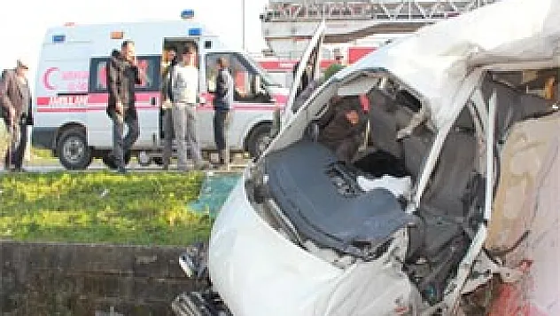 Terme'de korkunç kaza 2 ölü