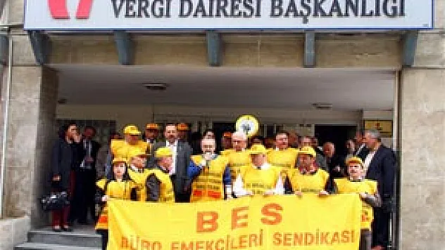 BES, 3 Bin 481 Tl Maaş İstedi