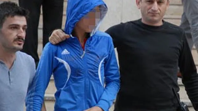  Okulda Öğretmeni Bıçaklayan Öğrenciye 5 Yıl Hapis