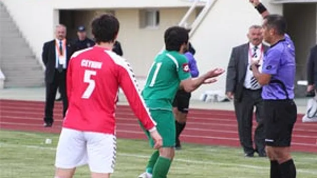  9 kişi kalan Çarşambaspor, pes etmedi