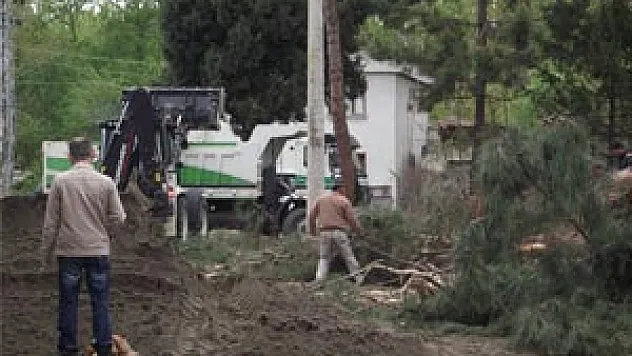  Yol çalışmaları devam ediyor