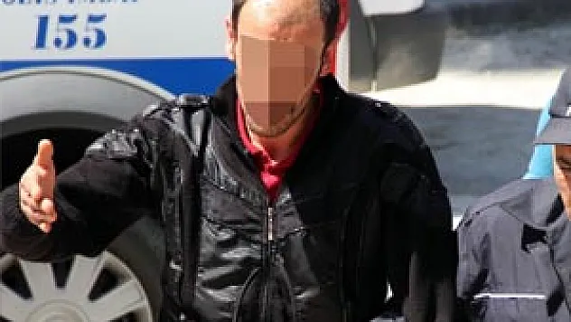 EVLERİNE DAVET ETTİKLERİ KİŞİNİN PARASINI GASP İDDİASINA GÖZALTI