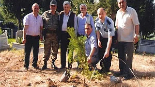  Şehitler İçin Fidan Diktiler