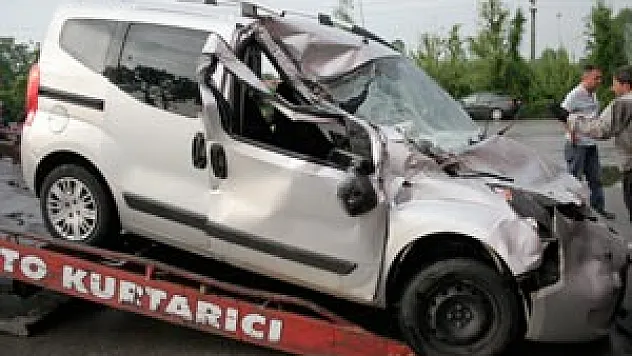  ÇARŞAMBA'DA KAZA: 1 İ AĞIR 6 YARALI