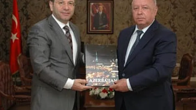 Azeri Başkandan Valiye Ziyaret