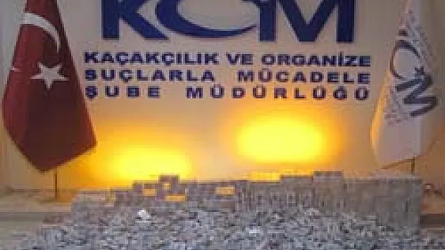 Otomobilde 3 Bin 119 Paket Kaçak Sigara Ele Geçti