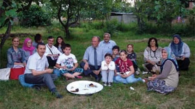 METİN BURMA DA LÖSAM ZİYARETLERİNDE