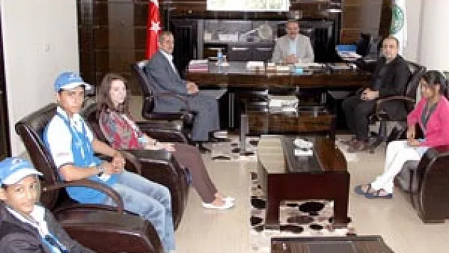 Öğrencilerden Başkan Dündar'a Ziyaret