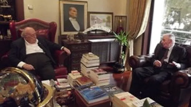 Siyasetin Duayeni Hüseyin Özalp'tan Demirel'e Ziyaret
