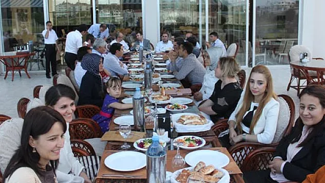 Savcı ve Hakimler yemekte buluştu