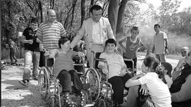 BAŞKAN GENÇ: 'ENGELSİZ BİR CANİK İÇİN ÇALIŞIYORUZ'