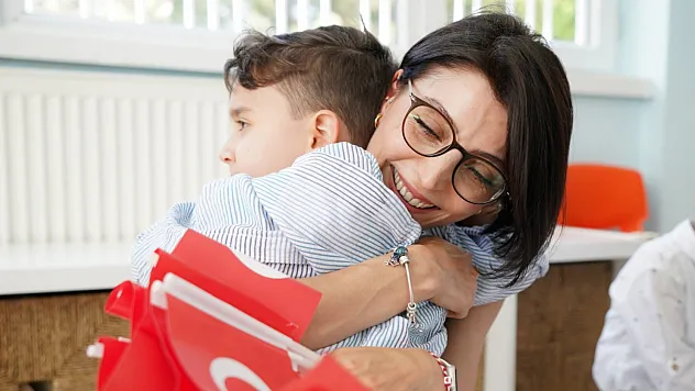 24 Kasım Öğretmenler Günü Mesajları 2025 – En Güzel, Anlamlı ve Resimli Kutlama Sözleri