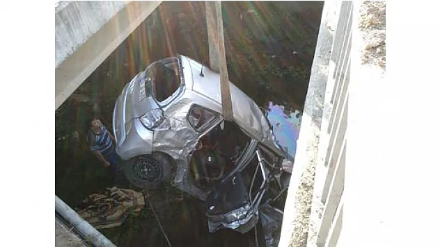 KATLİAM GİBİ KAZA: 5 ÖLÜ 