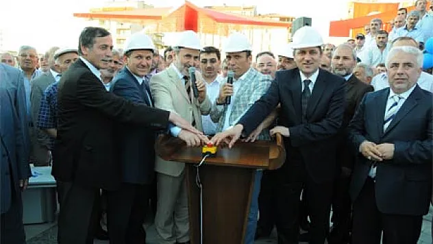 CANİK'TE 3 BİN KİŞİLİK CAMİ TEMELİ ATILDI