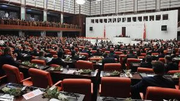 Meclis Tatile Çıkmıyor