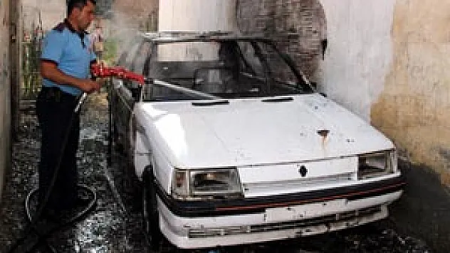 SAMSUN'DA OTOMOBİL YANGINI