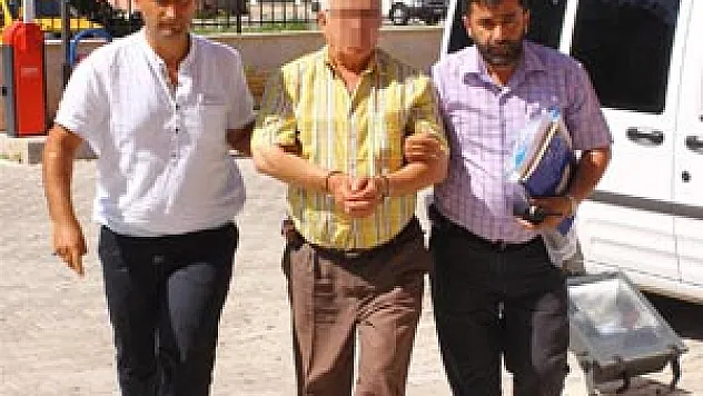  TARTIŞTIĞI EŞİNİ BIÇAKLAYARAK ÖLDÜRDÜ