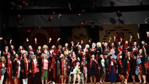 900 EBENİN LİSANS SEVİNCİ