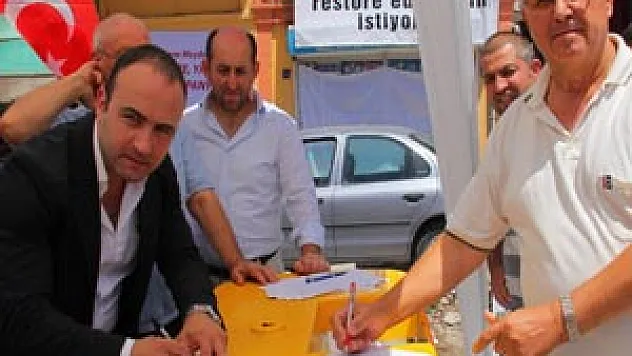 SAATHANE ESNAFINDAN İMZA KAMPANYASI