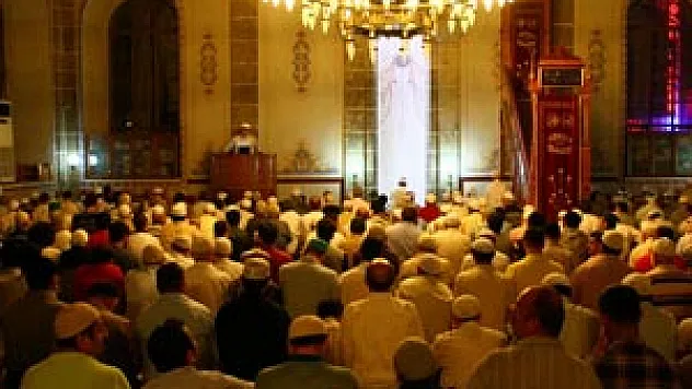 SAMSUN'DA İLK TERAVİH NAMAZI KILINDI