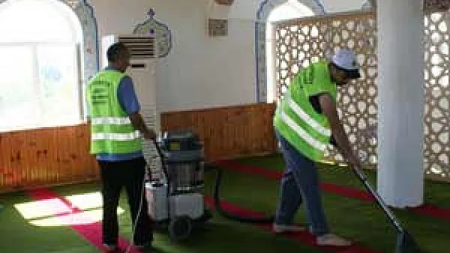 TEKKEKÖY'DE CAMİLER TEMİZLENİYOR