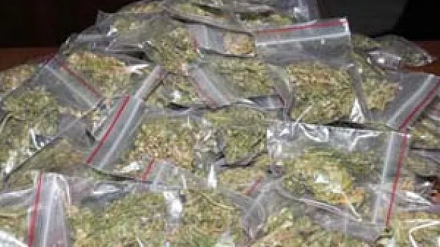  SAMSUN'DA ESRARLA YAKALANAN 3 KİŞİ GÖZALTINA ALINDI