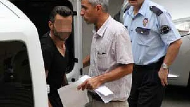 Şüpheli Genç Tabancayla Yakalandı