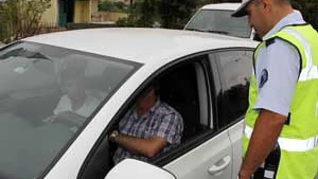 Polis Kemer Takmayan Sürücülere Ceza Yağdırdı