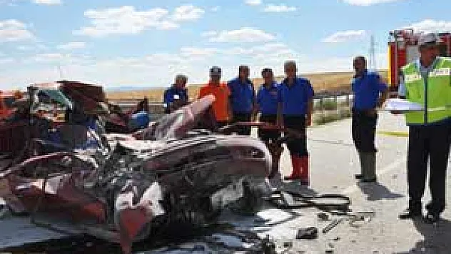 KIRIKKALE'DE İFTAR ÖNCESİ FECİ KAZA: 5 ÖLÜ, 2 YARALI