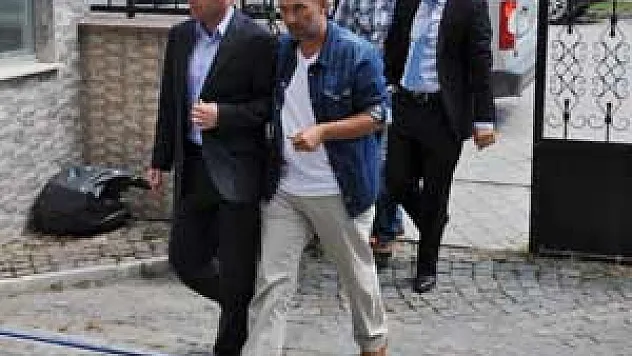 GÖZALTINA ALINAN BANKA GÖREVLİLERİ SERBEST