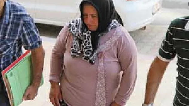 FİTRE VERME BAHANESİYLE 2 BİN LİRA GASP ETTİ