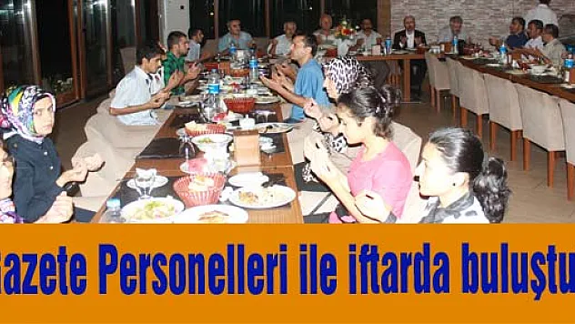 Gazetemiz çalışanları iftar yemeğinde bir araya geldi.