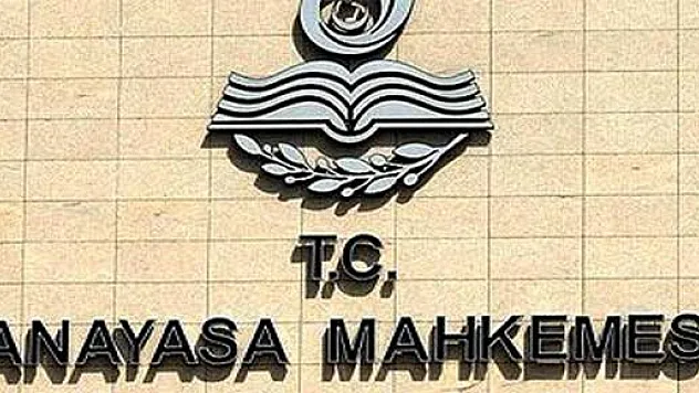 AYM'den Avukatlık Kanunu'ndaki maddeye iptal kararı