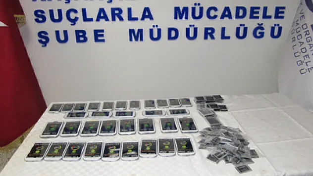 SAMSUN'DA GÜMRÜK KAÇAĞI CEP TELEFONU ELE GEÇTİ