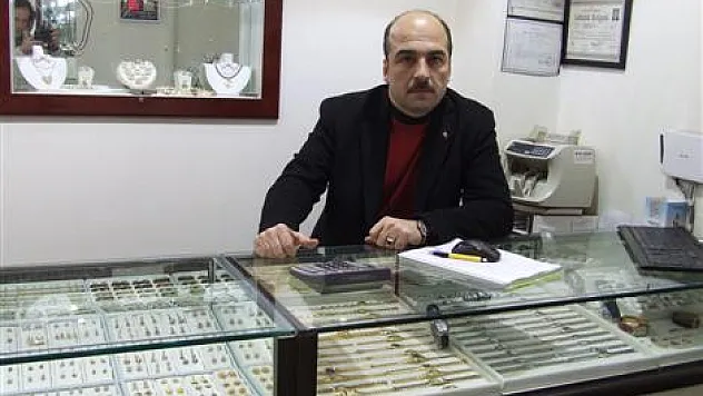 Altın tarihi rekora koşuyor