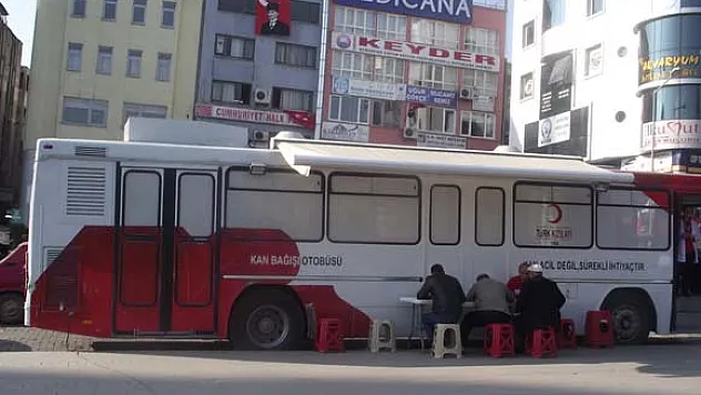 KIZILAY ARACI ÇARŞAMBA'DA