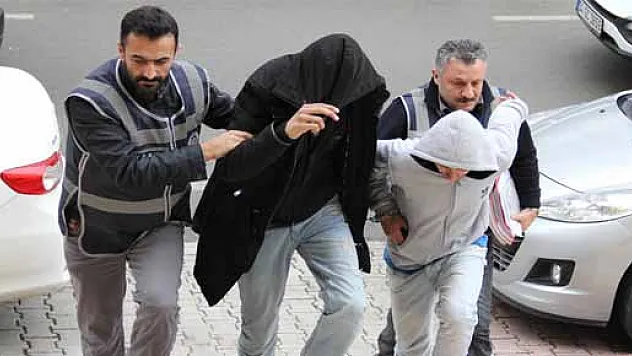 BİMER İHBARIYLA YAKALANAN SOYGUNCULAR ADLİYEYE SEVK EDİLDİ 