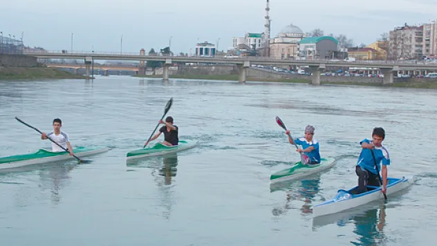 Çarşamba'lı Kanocular Milli Takım için Yarışıyor