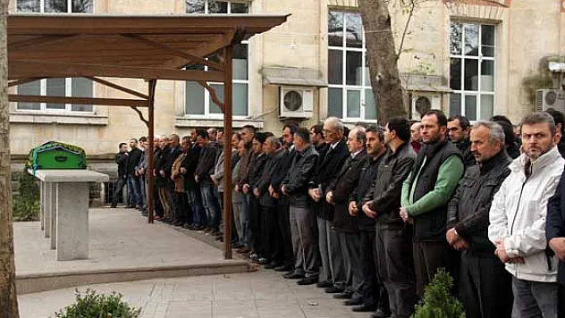 ANADOLU LİSESİ'NDEN FARUK ÖĞRETMENE SON GÖREV