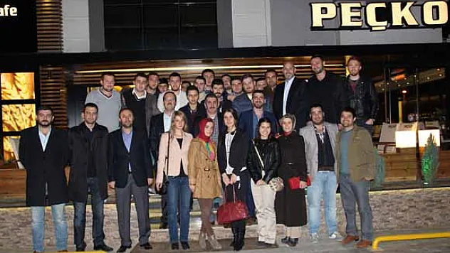 BAŞKAN KÖKTAŞ 'ÇAY SOHBETLERİ'NİN KONUĞU OLDU