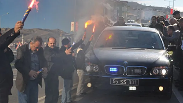 Başkan Yılmaz'a Coşkulu Karşılama