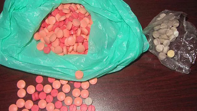 JANDARMA'DAN HAP OPERASYONU: 3 KiŞi GÖZALTINA ALINDI...