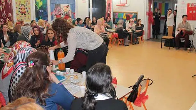 Nene Hatun Anaokulundan anneleri eğlendiren etkinlik