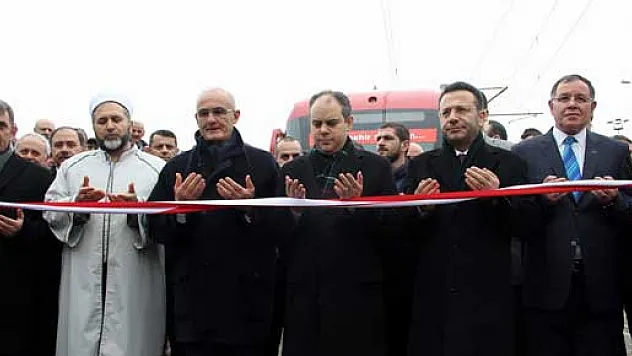 Bakan Kılıç'ın ilk açılışı 'tramvay'