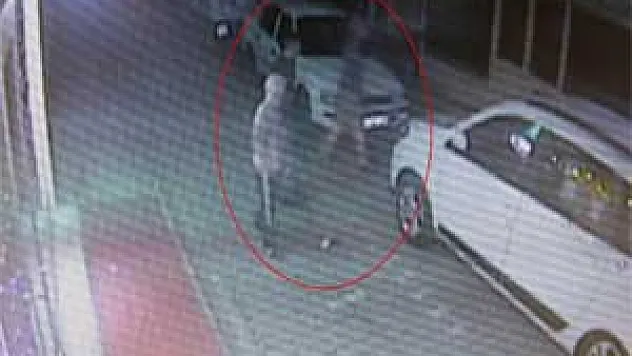 Hırsızlar Güvenlik Kamerasına Yakalandı